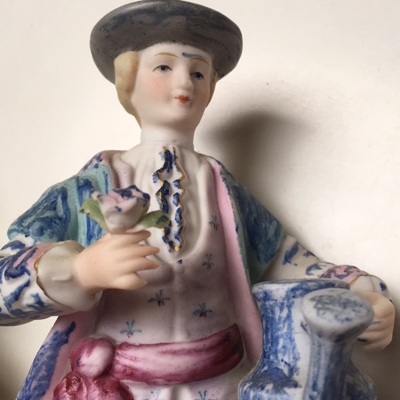 Two vintage hand-painted porcelain figurines. - Picture 12 of 12